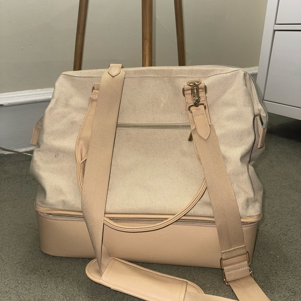 BEIS mini weekender bag. Only used a few times (I have too many travel bags)